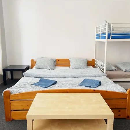 Apartment Big In City Center & Private Parking Bratislava