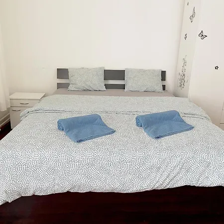 Apartment Big In City Center & Private Parking Bratislava